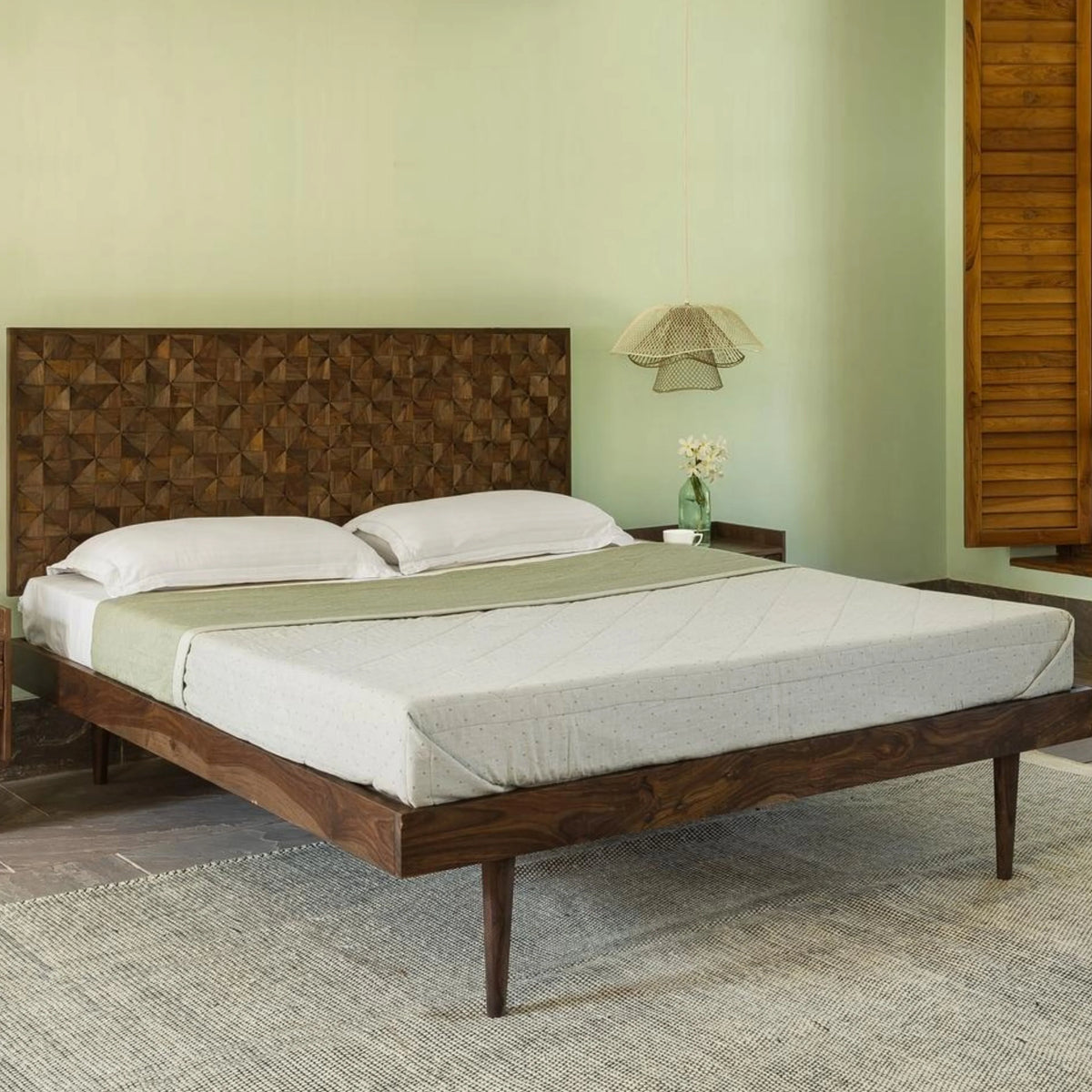 Kairo Geometric Wood Panel Queen Size Bed